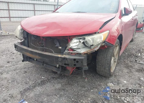 2014 Toyota Camry Se z USA, uszkodzony, nr VIN 4T1BF1FK6EU868358